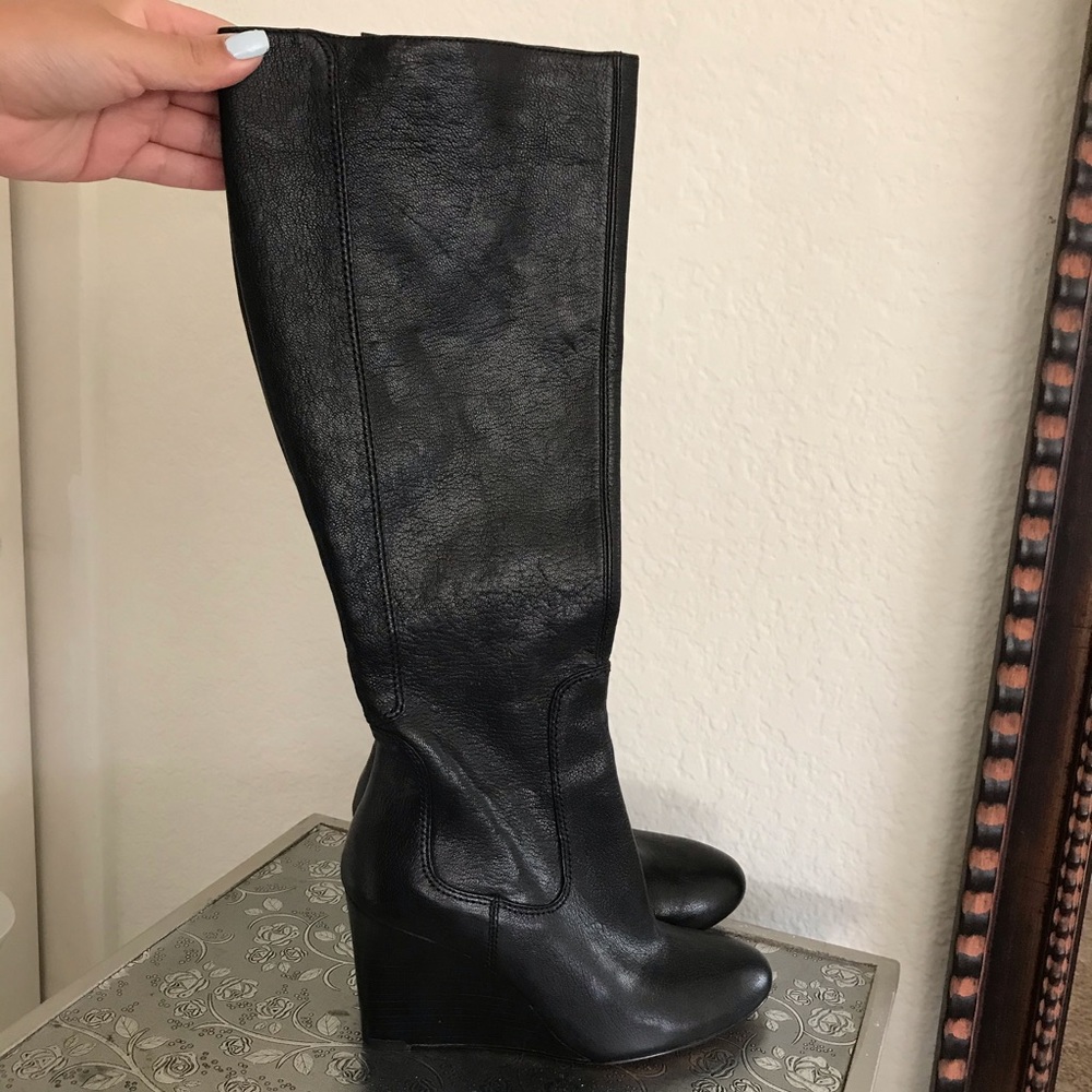 NineWest leather wedged heels 🍯